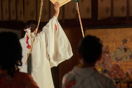 Image: Special prayer at Mikuni Shrine