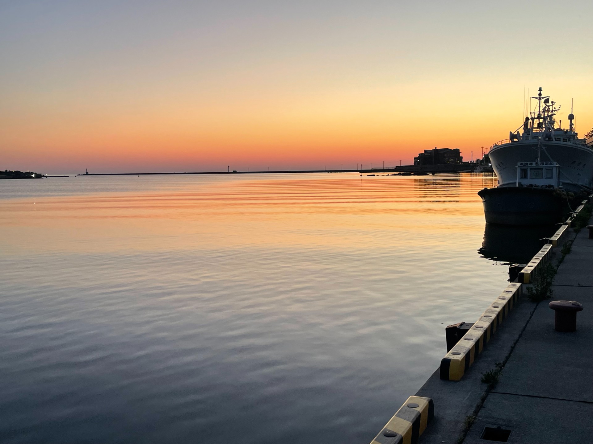 福井・三国の夕陽と海。グリーンフラッシュを探した夕暮れ散歩 |ほまち